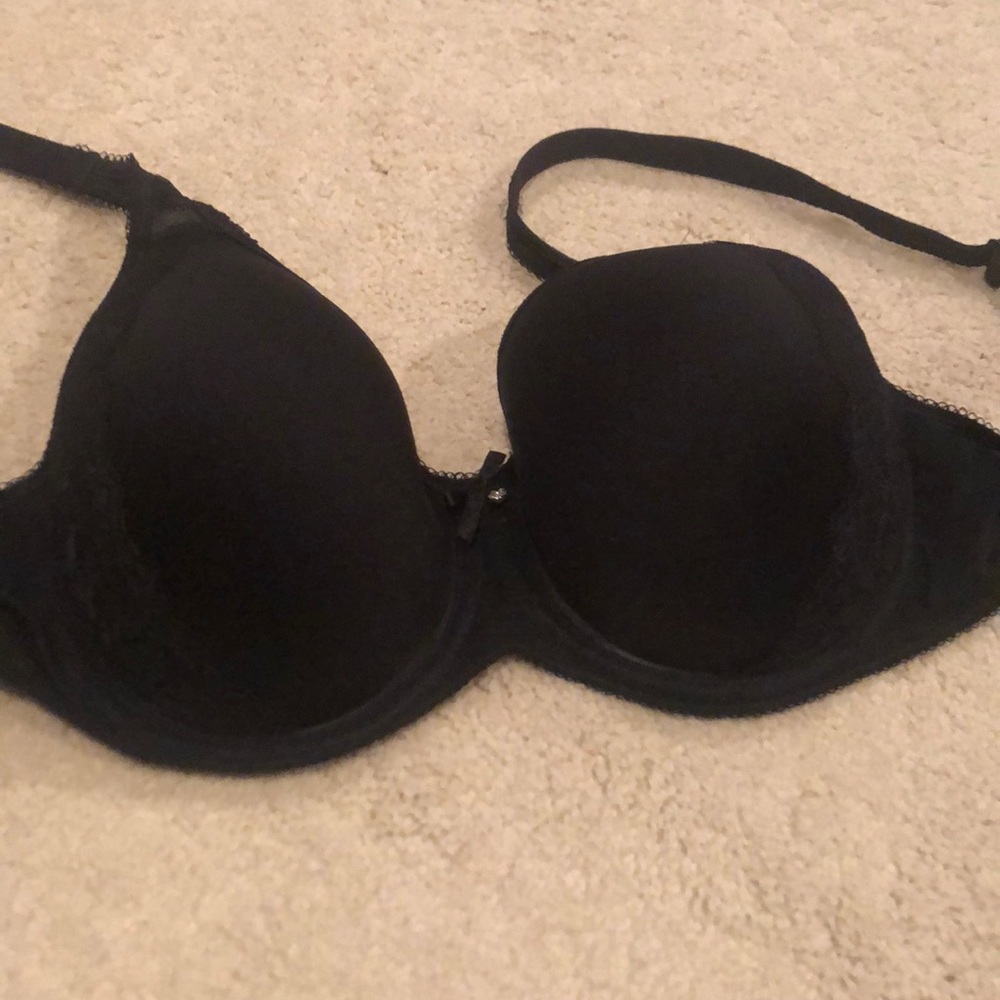 Wacoal black underwire Bra.